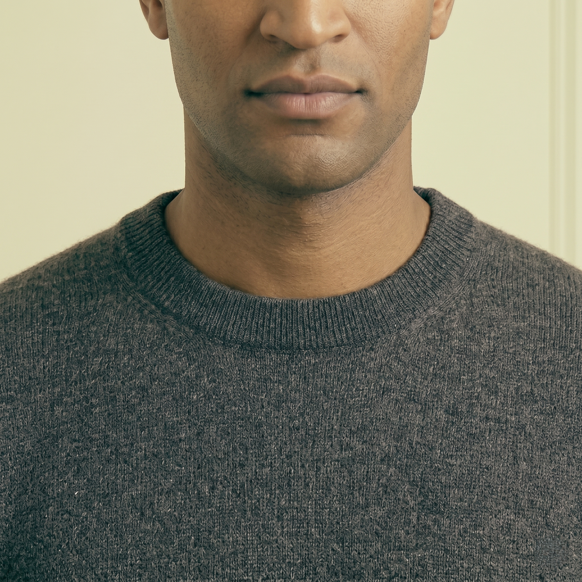 Men's Undyed Cashmere Crewneck Sweater - Executive