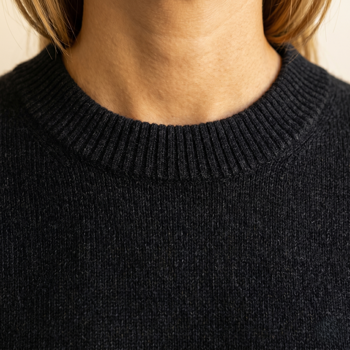 Women's Cashmere Crewneck Sweater - Original
